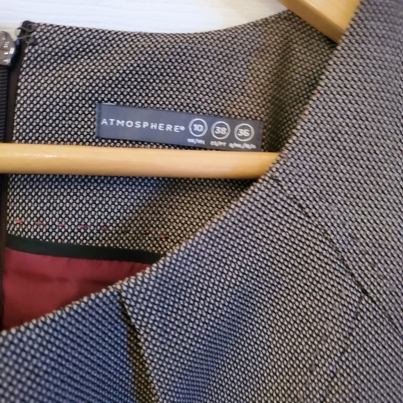 Atmosphere - Shift Dress - Picture 3 of 6